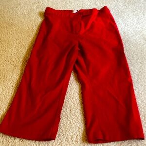 Ladies crop pants. Color red. Size